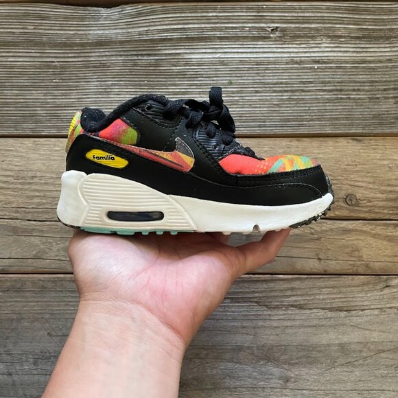 Toddler TD Nike Air Max 90 Latino Heritage Month - Familia Shoes Sneakers - Picture 3 of 8